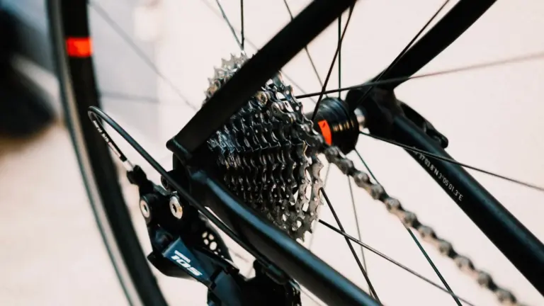 Fahrradkette reinigen: Methoden im Vergleich
