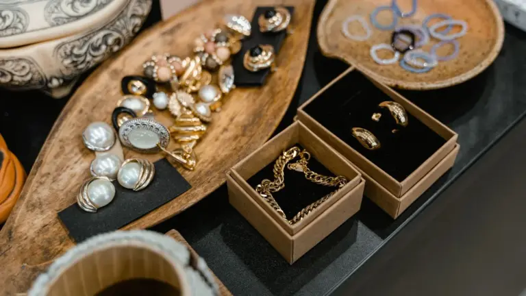 Schmuck reinigen: Was ins Ultraschallbad darf
